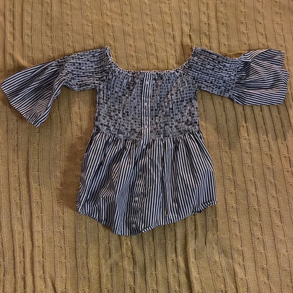 ABERCROMBIE & FITCH shirt size M.